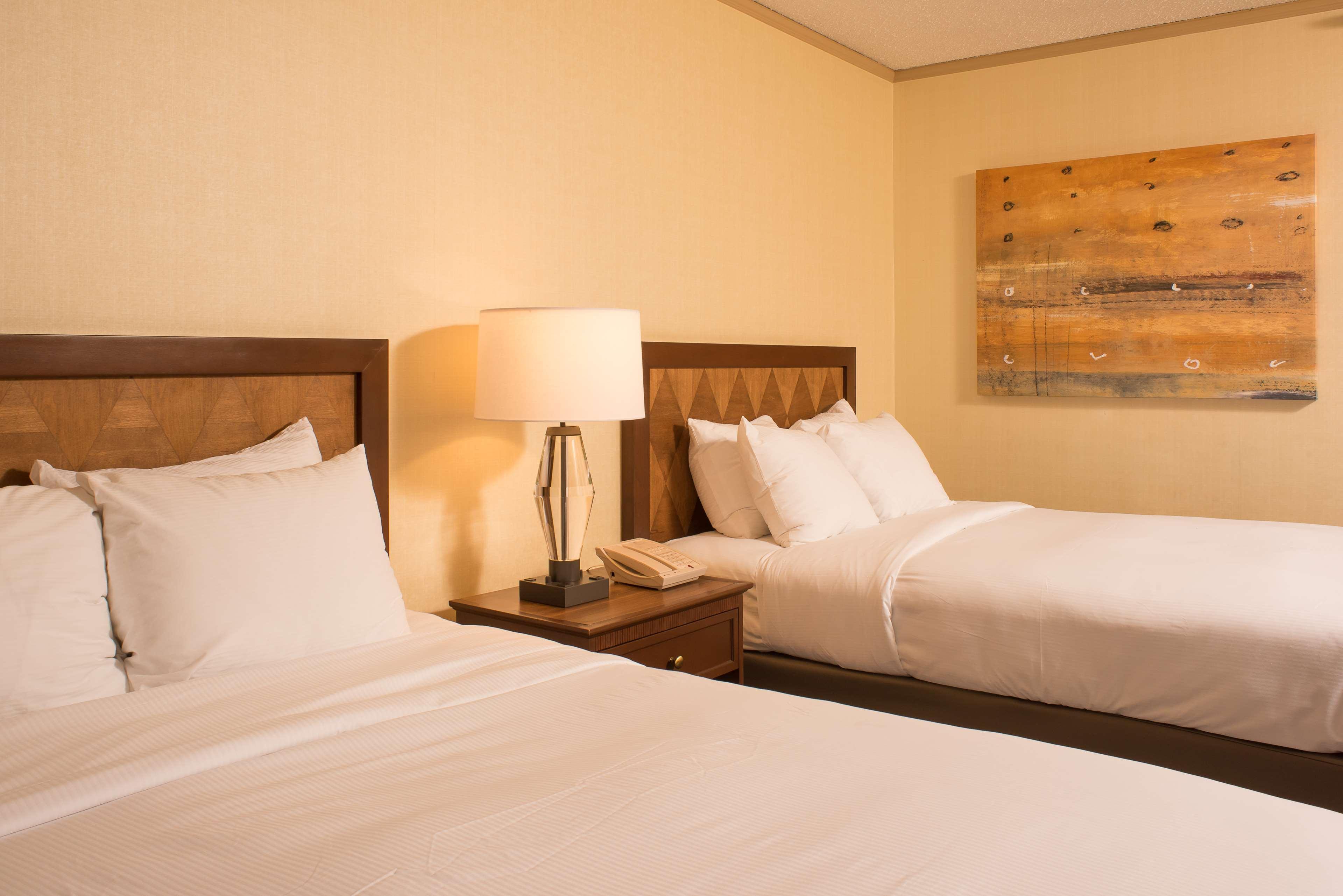 Doubletree By Hilton Tulsa At Warren Place Exterior foto