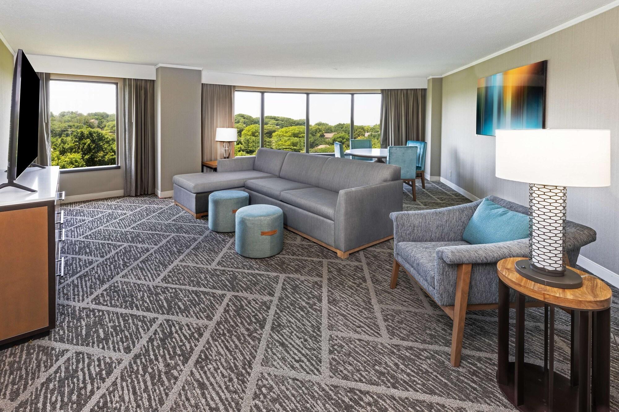 Doubletree By Hilton Tulsa At Warren Place Exterior foto