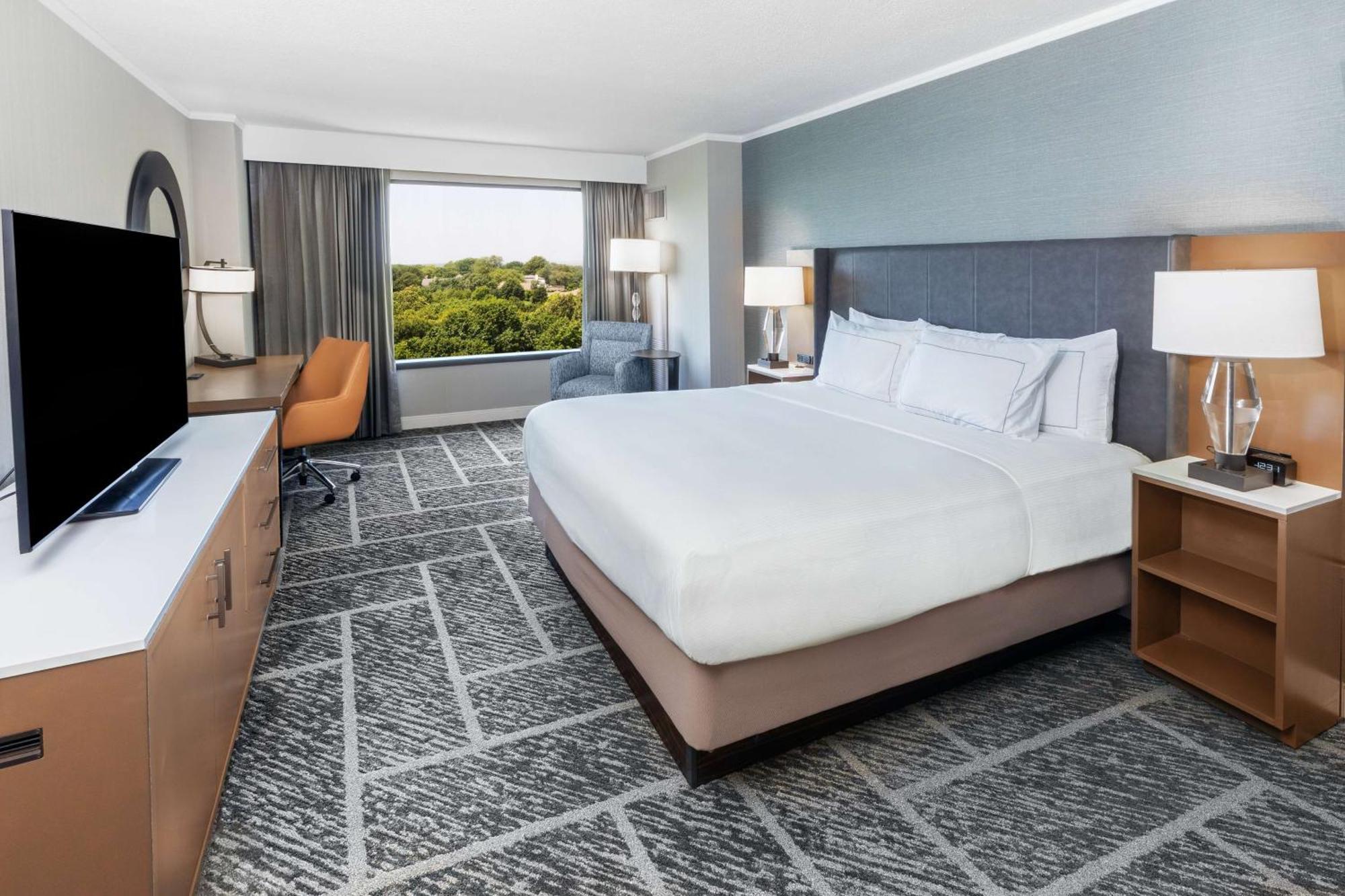 Doubletree By Hilton Tulsa At Warren Place Exterior foto